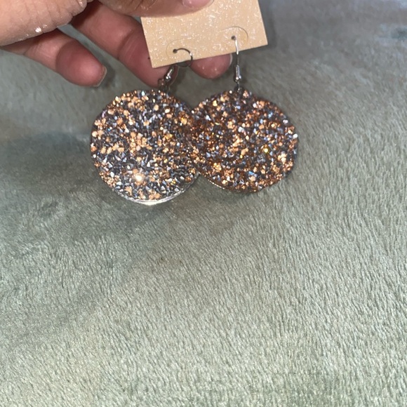 Jewelry - Bedazzled rose pink and silver earrings!